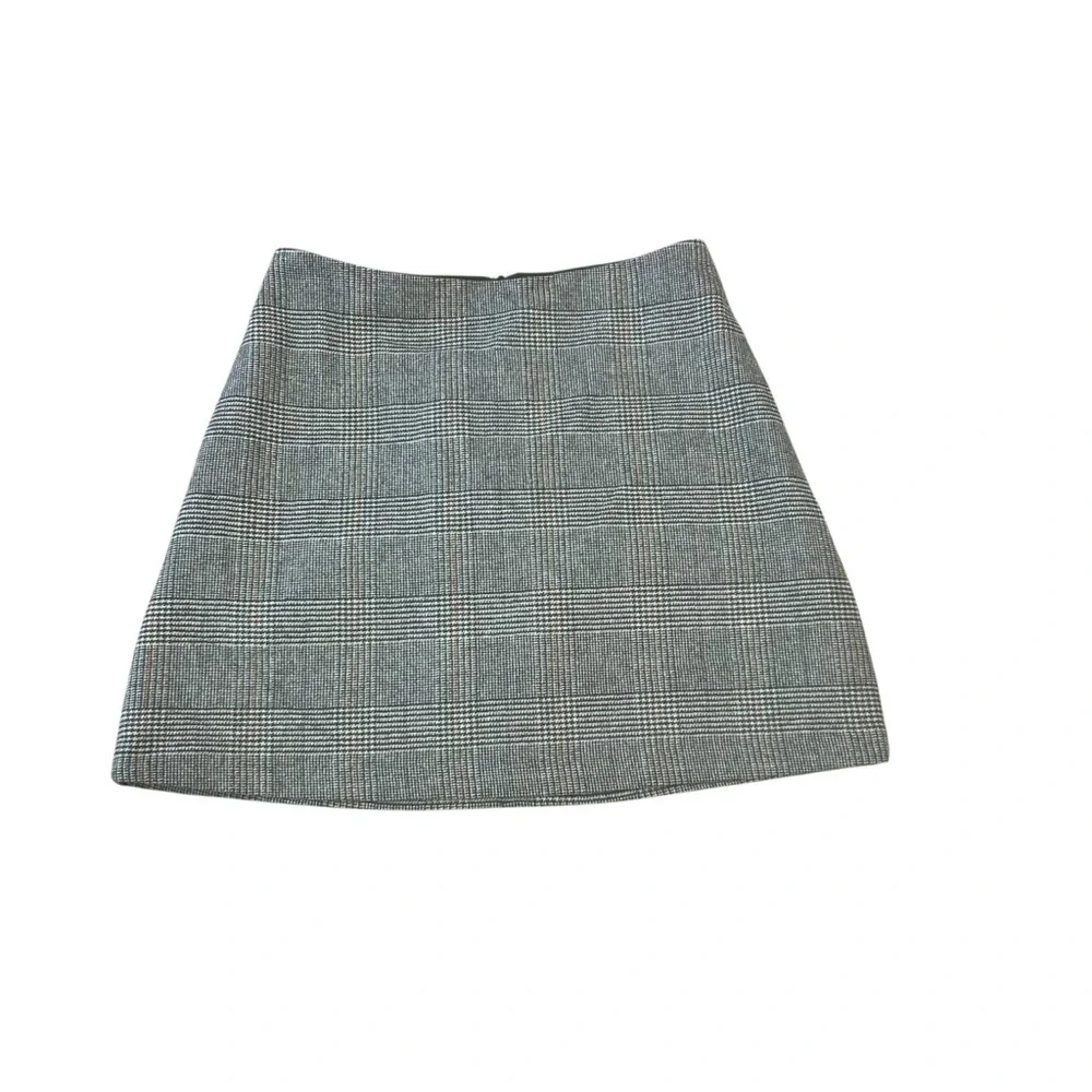 Wilfred aritzia Plaid Mini Skirt Wool Cashmere Preppy Schoolcore 8 runs like 6 - Picture 3 of 11